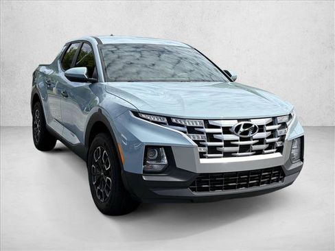 Used 2022 Hyundai Santa Cruz SE FWD image 3