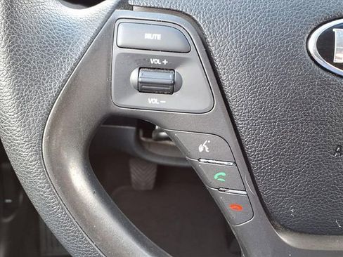 Used 2016 Kia Forte LX image 21