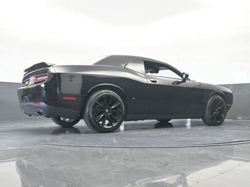 Used 2019 Dodge Challenger SXT image 58