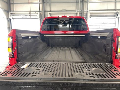 Used 2023 Nissan Frontier PRO-4X w/ Pro Convenience Package image 17