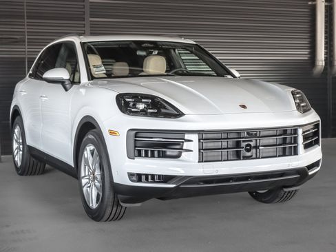 New 2026 Porsche Cayenne AWD/4WD image 7