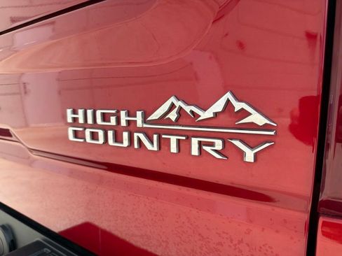 Used 2023 Chevrolet Silverado 1500 High Country w/ High Country Premium Package AWD/4WD image 17