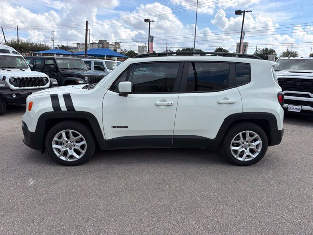 Used 2018 Jeep Renegade Latitude w/ Popular Equipment Group FWD image 3