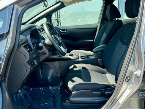 Used 2023 Nissan Leaf S image 14