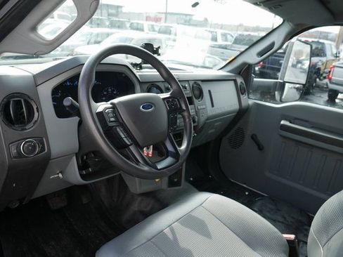 Used 2022 Ford F750 2WD Regular Cab Super Duty image 12