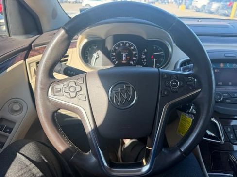 Used 2015 Buick LaCrosse FWD image 16