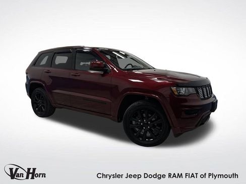 Used 2019 Jeep Grand Cherokee Altitude image 1