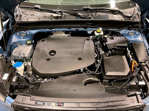 Certified 2024 Volvo XC40 B5 Plus AWD/4WD image 30