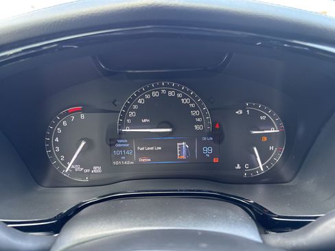 Used 2018 Cadillac XT5 Luxury image 15