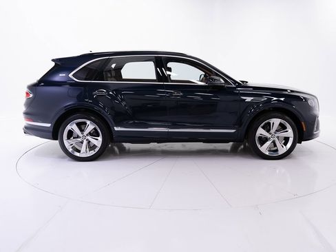 Certified 2021 Bentley Bentayga image 6