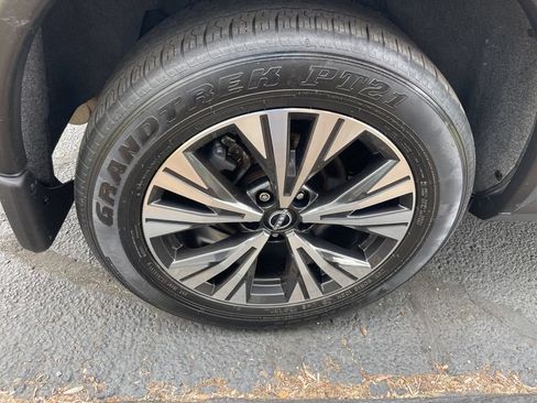 Certified 2023 Nissan Rogue SV AWD/4WD image 28