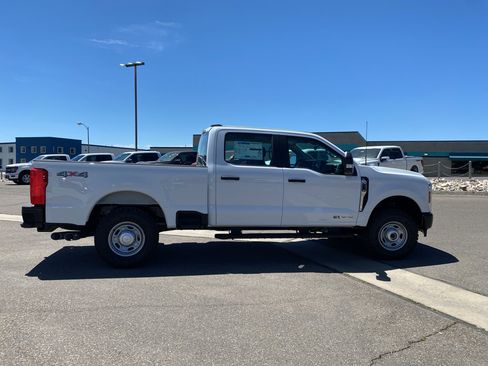 New 2026 Ford F250 XL w/ XL Off-Road Package AWD/4WD image 17