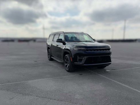 New 2026 Jeep Grand Wagoneer L Limited image 17