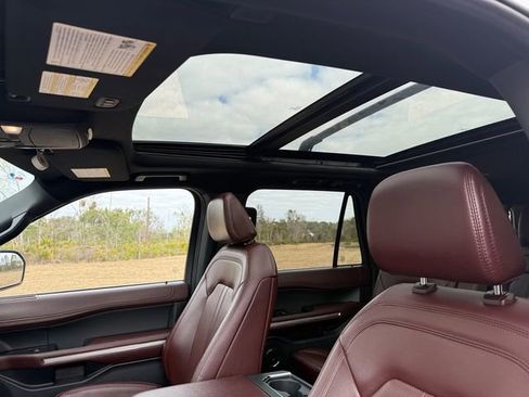 Used 2024 Ford Expedition Max Limited image 7