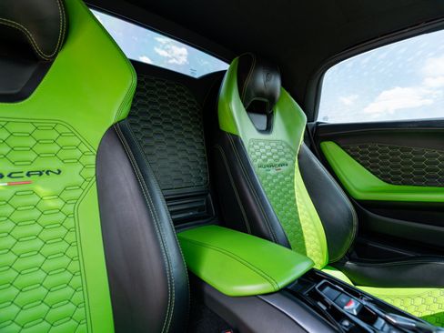 Used 2017 Lamborghini Huracan LP 580-2 RWD image 31