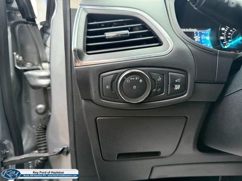 Certified 2022 Ford Edge Titanium image 14