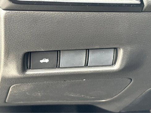 New 2026 Nissan Sentra SR w/ Floor Mat Package FWD image 13