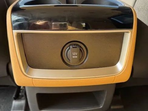 Used 2024 Kia Carnival EX image 24