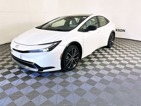 Used 2024 Toyota Prius Limited image 7