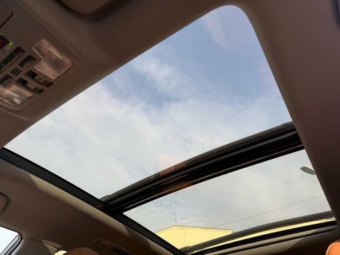 Certified 2019 Toyota Highlander Limited Platinum image 8