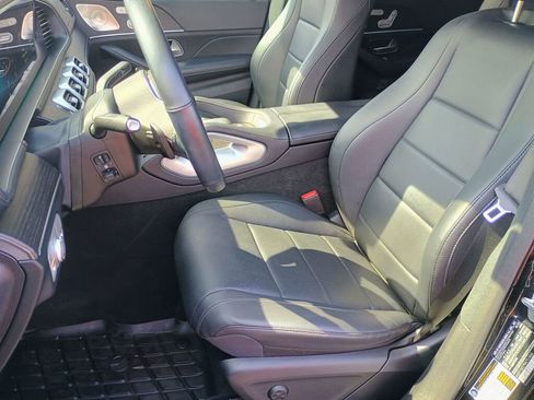 Used 2022 Mercedes-Benz GLS 450 4MATIC image 5