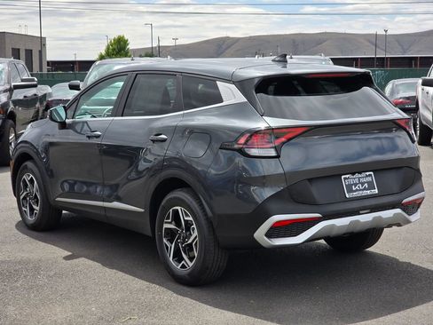 Used 2023 Kia Sportage LX AWD/4WD image 3