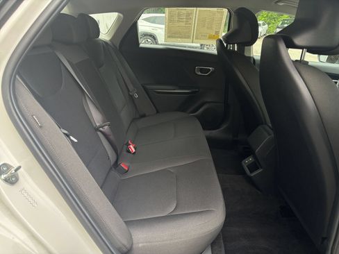 Used 2026 Kia K4 FWD image 38
