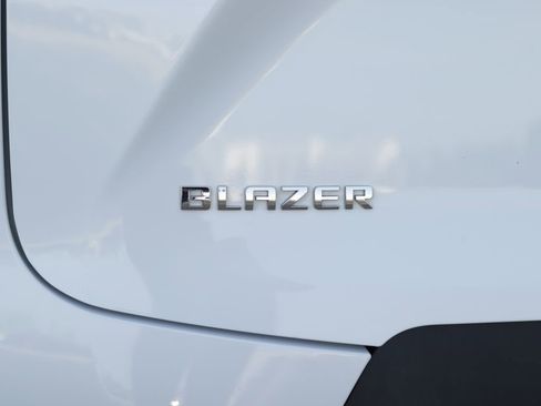 Used 2021 Chevrolet Blazer LT FWD image 33