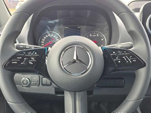 Used 2025 Mercedes-Benz Sprinter 2500 image 29