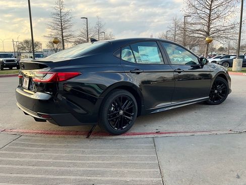 New 2026 Toyota Camry SE image 5