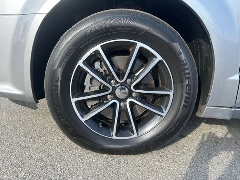 Used 2019 Dodge Grand Caravan GT image 23