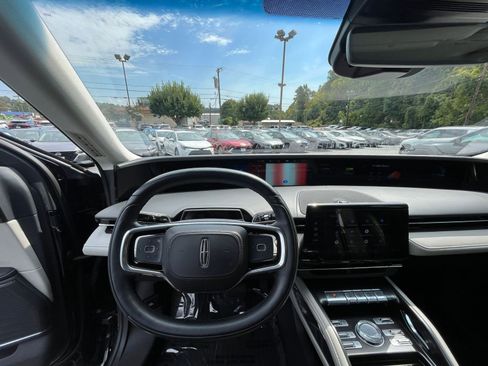 Used 2024 Lincoln Nautilus Reserve image 28