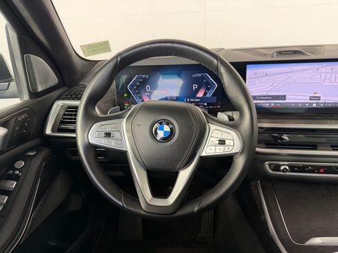 Used 2024 BMW X7 xDrive40i w/ Executive Package AWD/4WD image 33