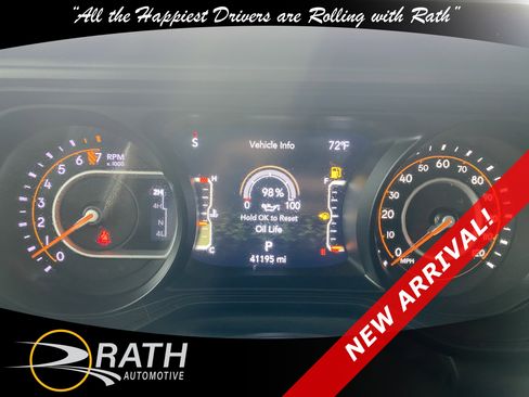 Used 2024 Jeep Gladiator Overland AWD/4WD image 13
