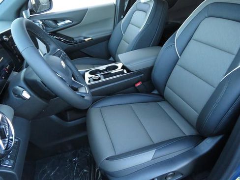 New 2026 Chevrolet Equinox LT w/ Convenience Package II image 14