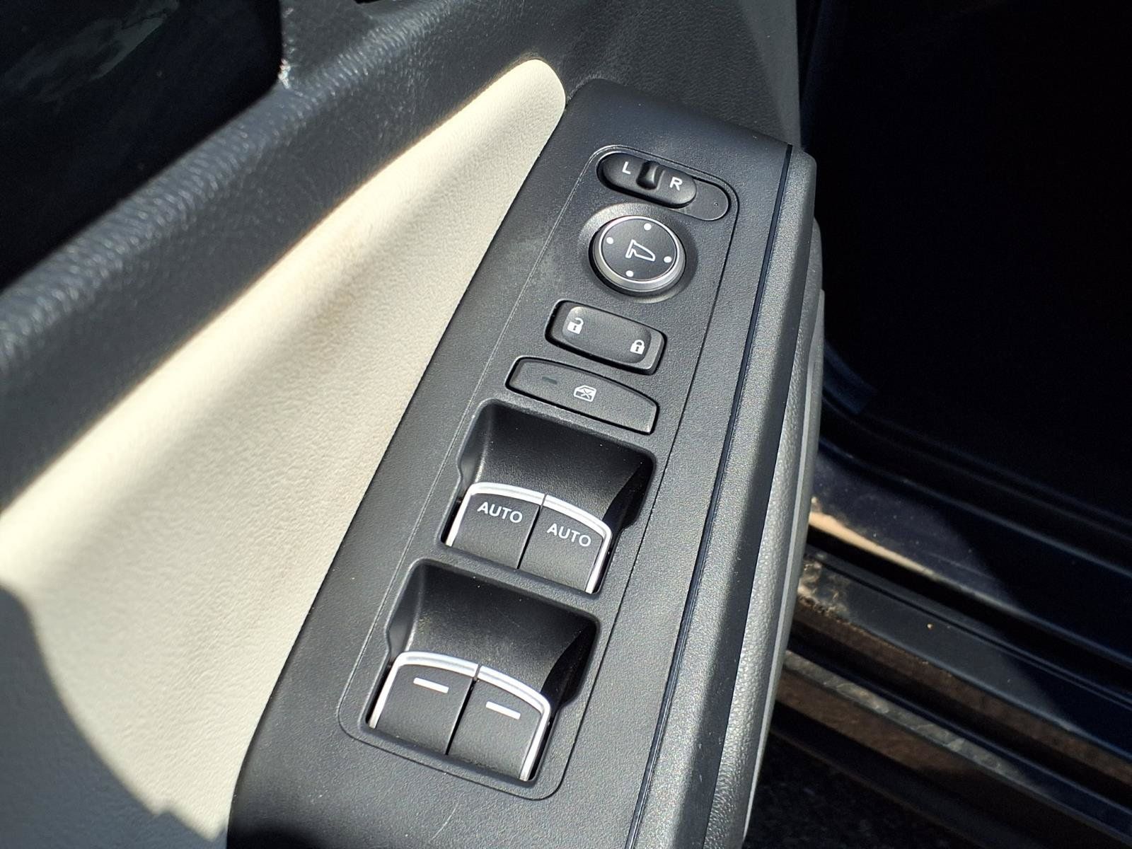 Used 2024 Honda Civic EX-L image 21