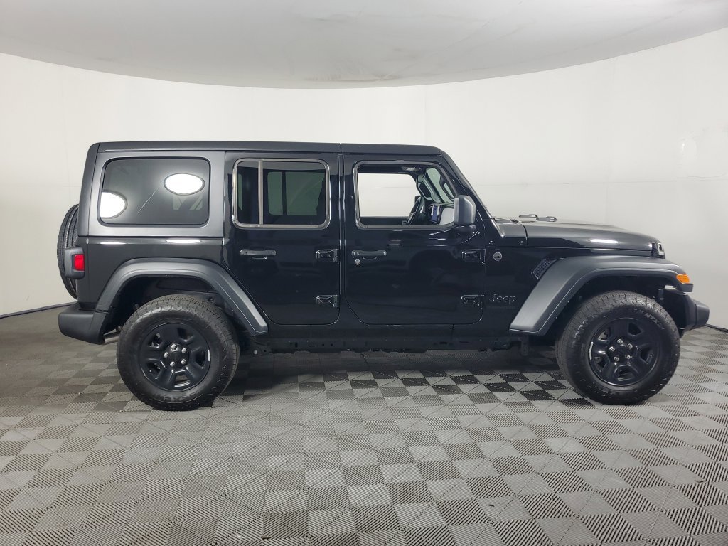Used 2026 Jeep Wrangler Unlimited Sport AWD/4WD image 3