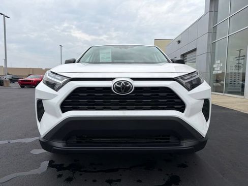 Used 2024 Toyota RAV4 LE AWD/4WD image 2