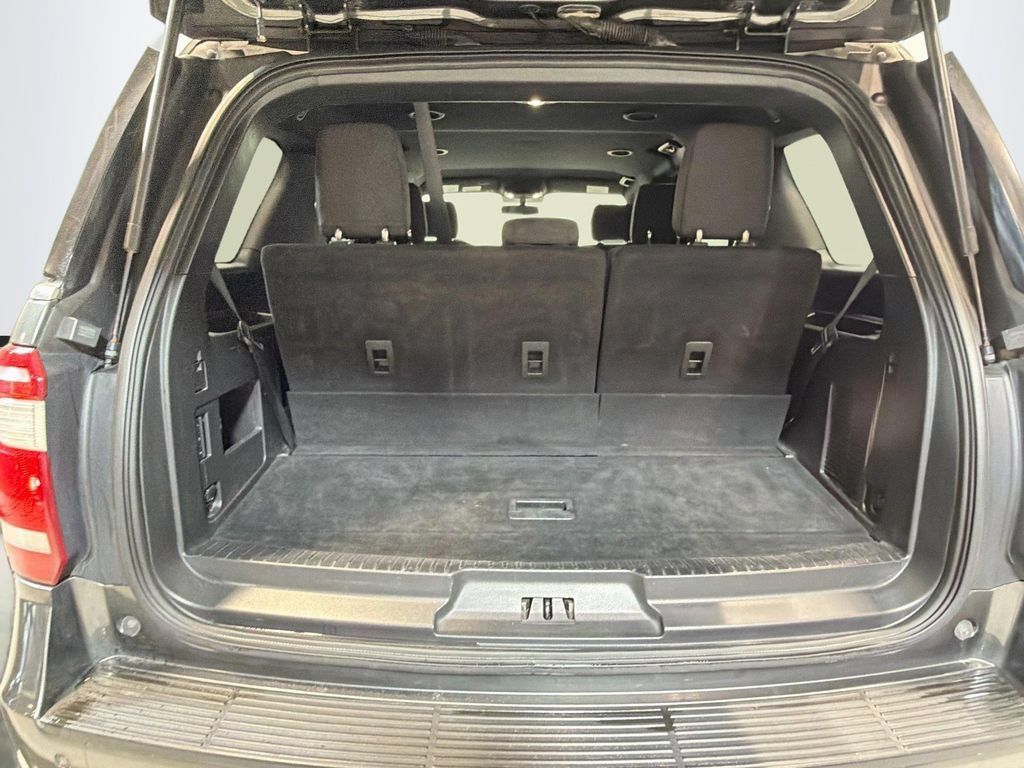 Used 2018 Ford Expedition XLT AWD/4WD image 26
