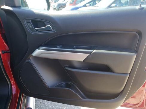 Used 2018 Chevrolet Colorado LT w/ LT Convenience Package image 16