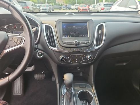Used 2022 Chevrolet Equinox LT FWD image 18