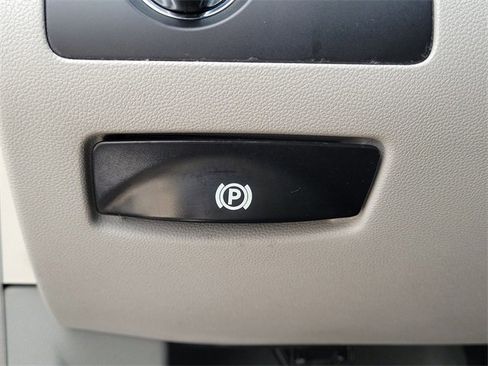 Used 2011 Mercedes-Benz ML 350 2WD image 23