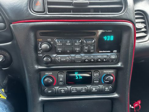 Used 1999 Chevrolet Corvette Coupe w/ Memory Pkg image 13