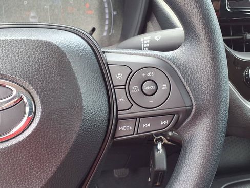 Used 2026 Toyota Corolla LE FWD image 28