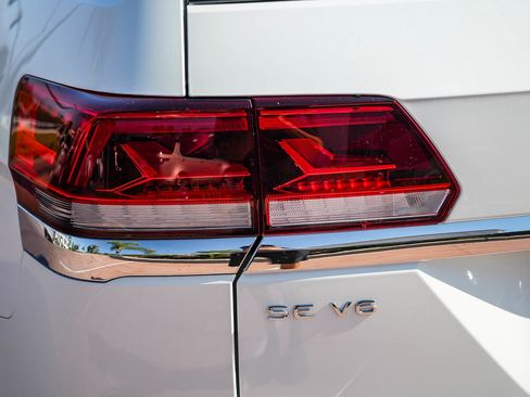 Used 2023 Volkswagen Atlas SE AWD/4WD image 8