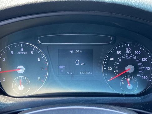 Used 2020 Kia Sorento LX w/ LX I4 Convenience Package FWD image 7