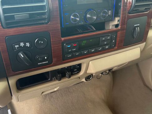 Used 2007 Ford F250 Lariat AWD/4WD image 17