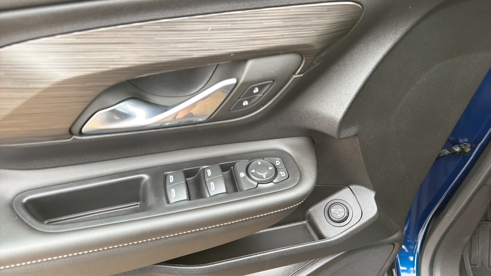Used 2023 GMC Terrain SLE w/ Driver Convenience Package FWD image 23