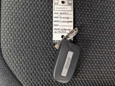 Used 2021 Jeep Compass Trailhawk AWD/4WD image 37