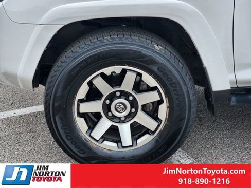 Used 2021 Toyota 4Runner TRD Off-Road Premium image 13